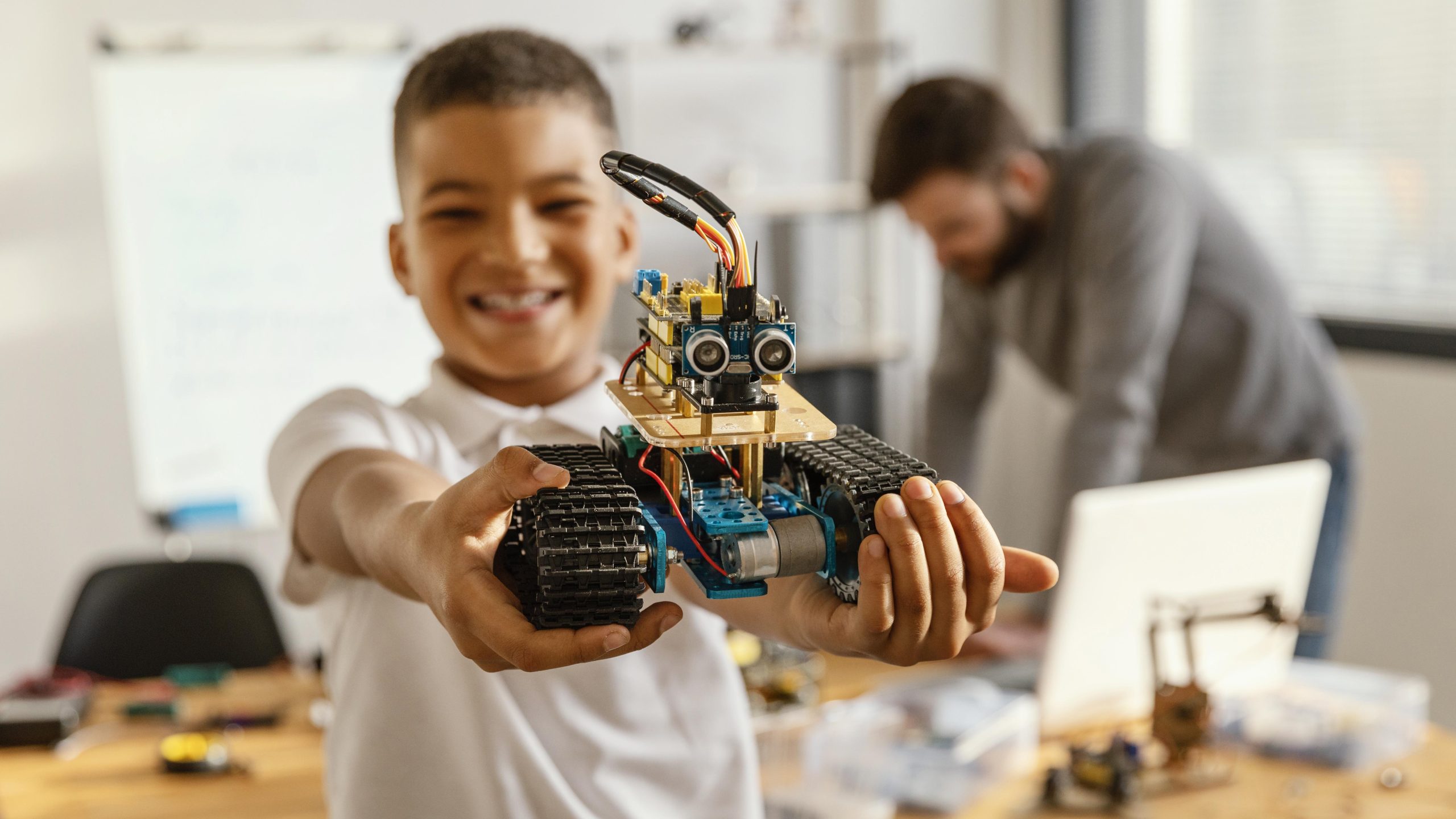 Fazer, cocriar e aprender: a importância da Cultura Maker para um mundo em transformação